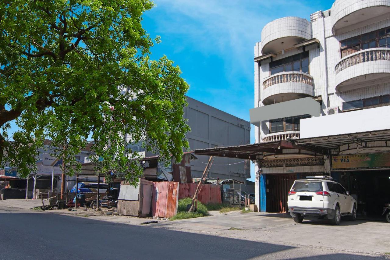 Oyo 91510 Homestay Utama Syariah Pekanbaru Exterior foto