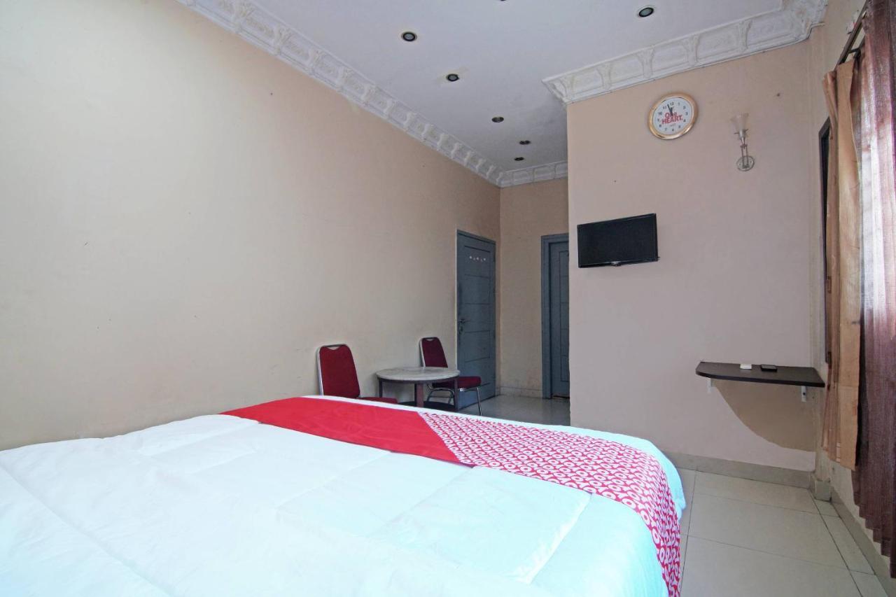 Oyo 91510 Homestay Utama Syariah Pekanbaru Exterior foto