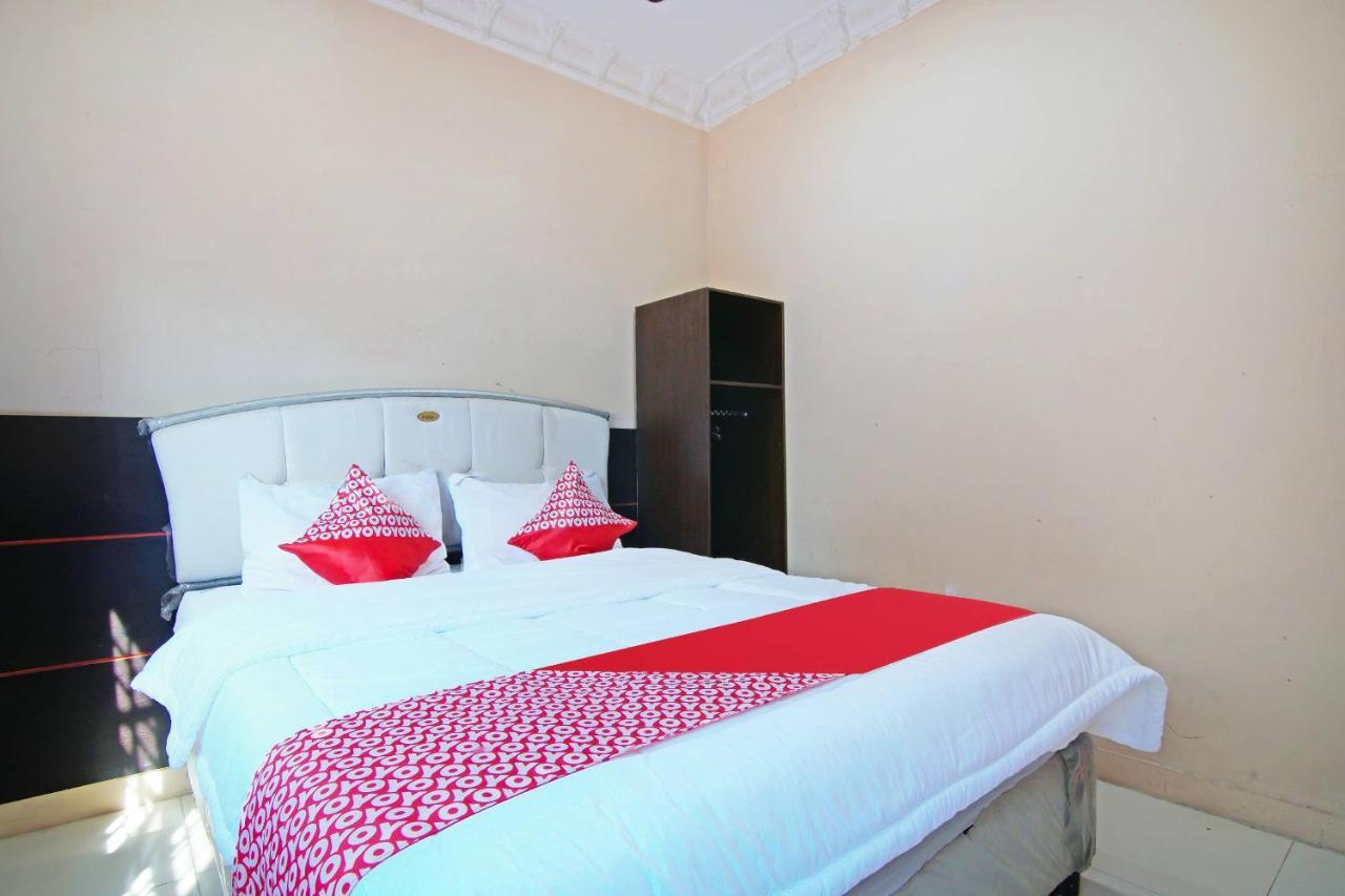 Oyo 91510 Homestay Utama Syariah Pekanbaru Exterior foto