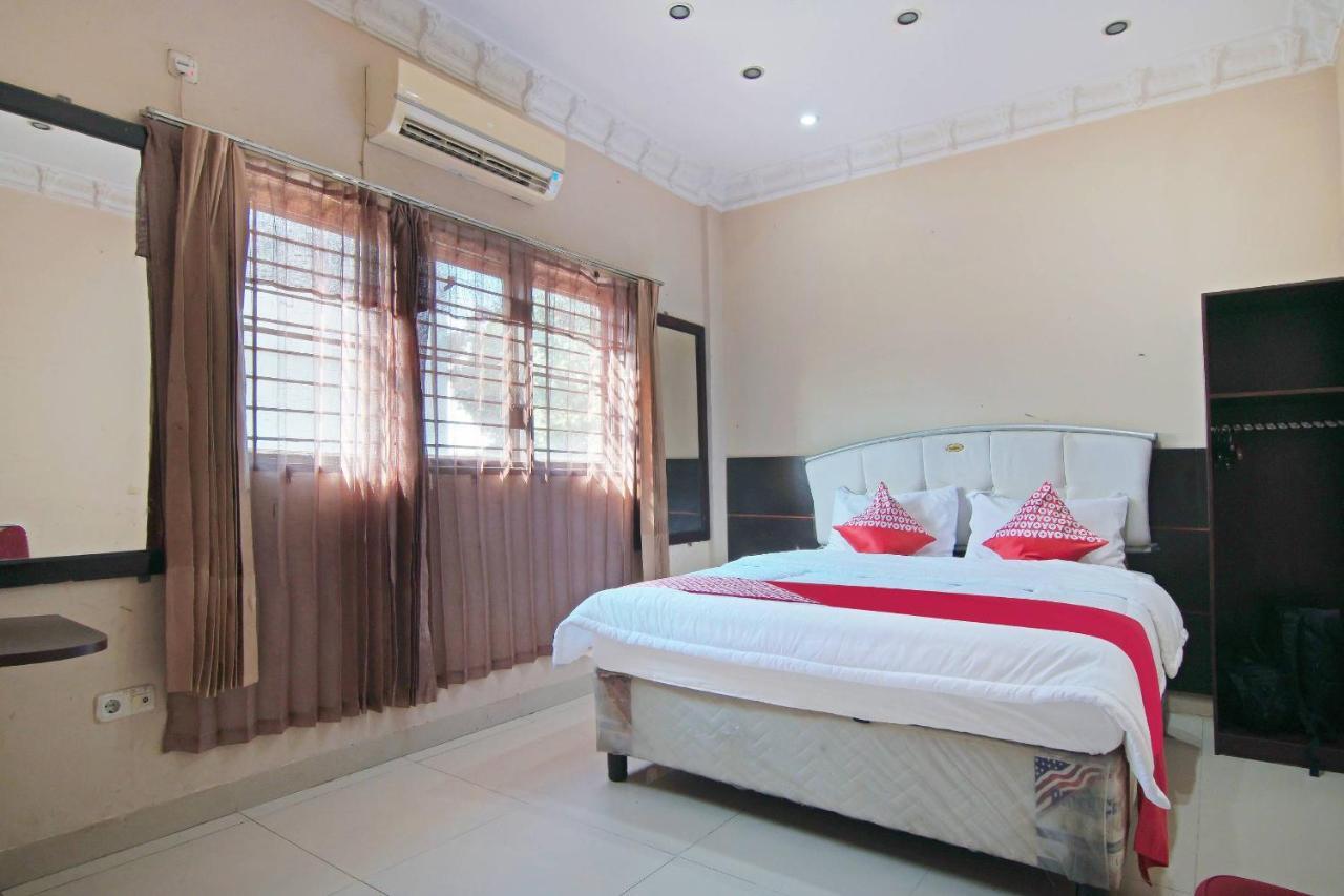 Oyo 91510 Homestay Utama Syariah Pekanbaru Exterior foto