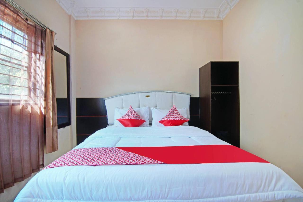 Oyo 91510 Homestay Utama Syariah Pekanbaru Exterior foto