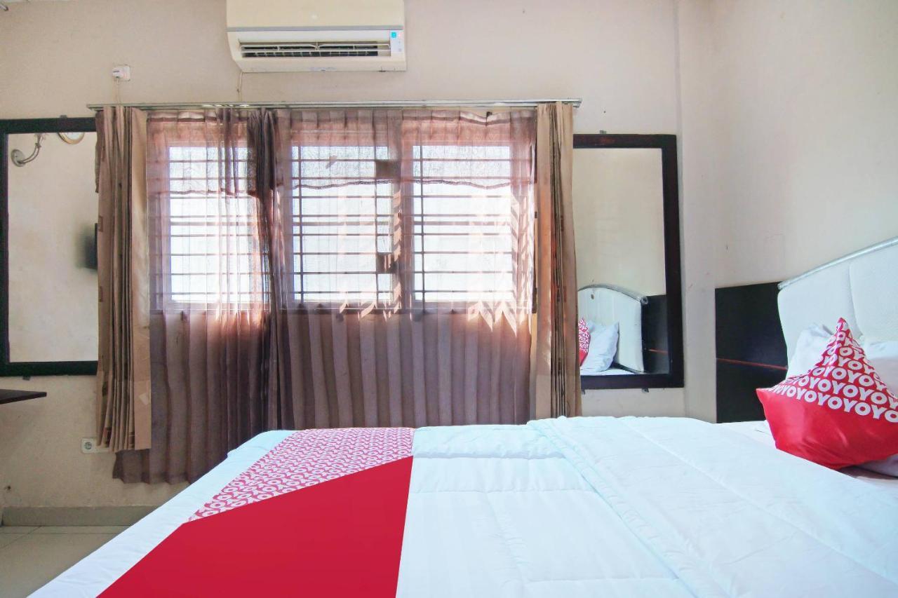 Oyo 91510 Homestay Utama Syariah Pekanbaru Exterior foto