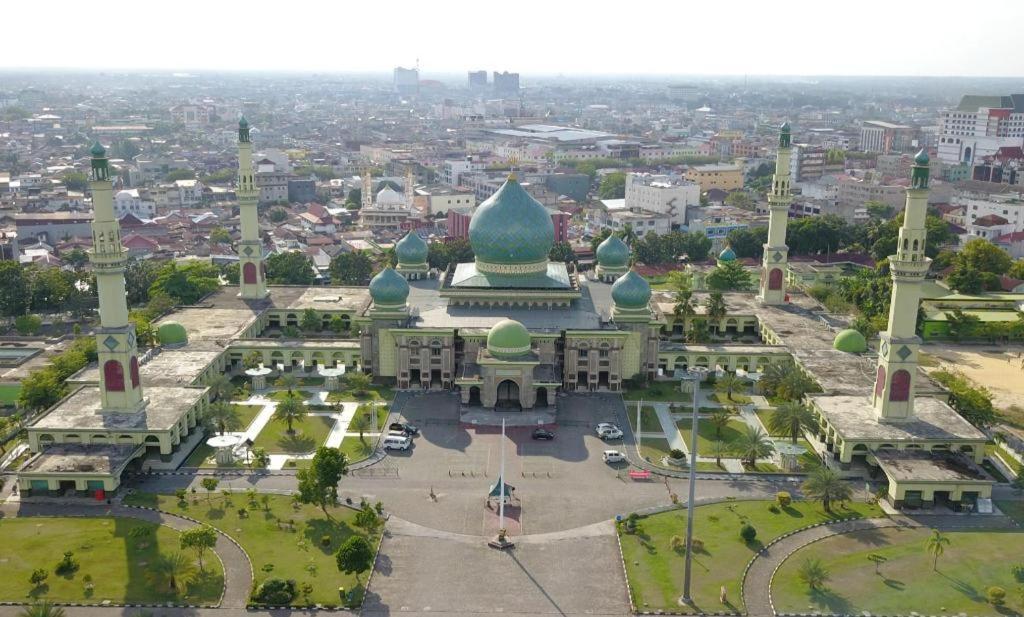 Oyo 91510 Homestay Utama Syariah Pekanbaru Exterior foto